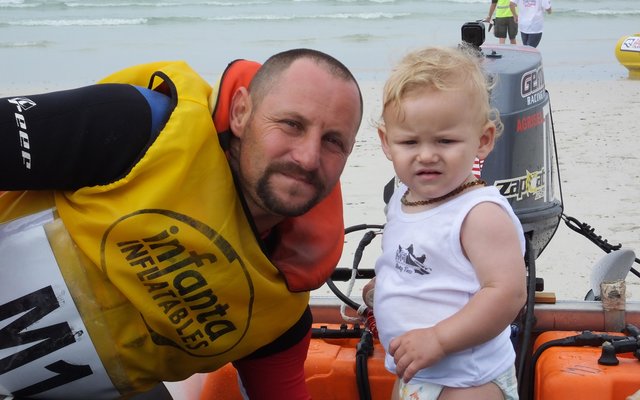 Johan Lodewyks en sy seuntjie, Louis (1)